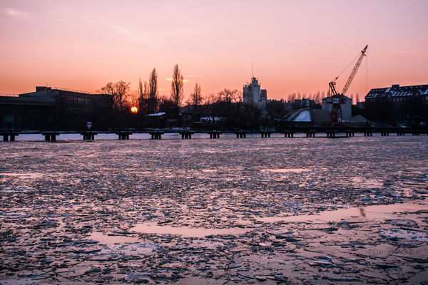 Sunset Ice Spree Berlin