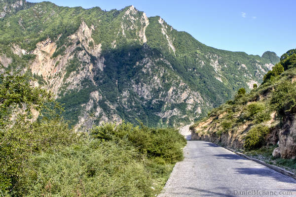 Road in Jiaju Danba