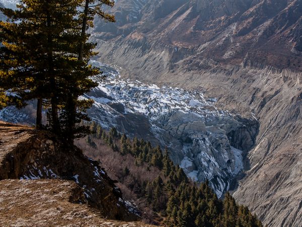 Glacier on the Annapurna Circuit Trek in Nepal